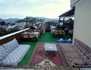Canberra Hotel 2*