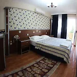 Canberra Hotel