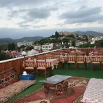 Hotel Canberra 2*